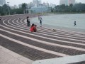 高雄市立文化中心-寬廣的中央圓形廣場照片