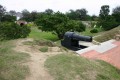 億載金城(二鯤鯓砲臺)-對著安平外海的大砲照片